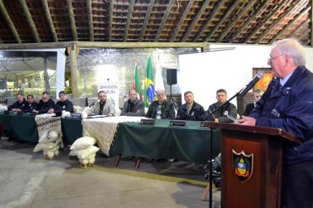 Câmara premia produtor rural modelo e empreendedor rural destaque