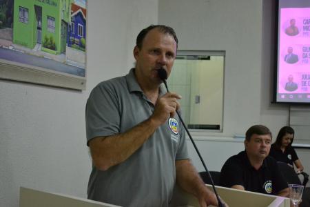 Vereador Padilha indica criação de grupos de whatsapp para aprimorar segurança no município Vereador Padilha indica criação de grupos de whatsapp para aprimorar segurança no município